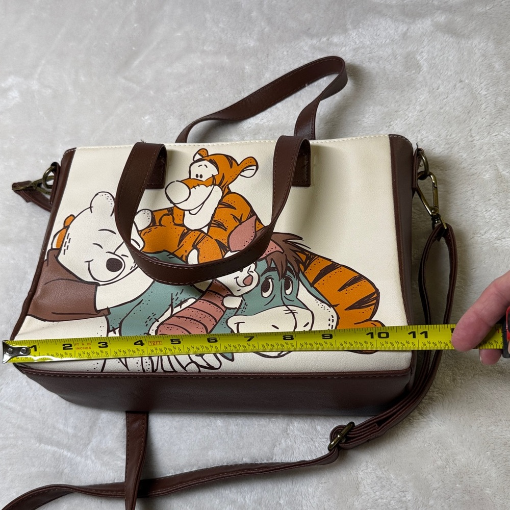 ⭐️Loungefly Disney Winnie the Pooh Group Hug satchel bag - Picture 11 of 13